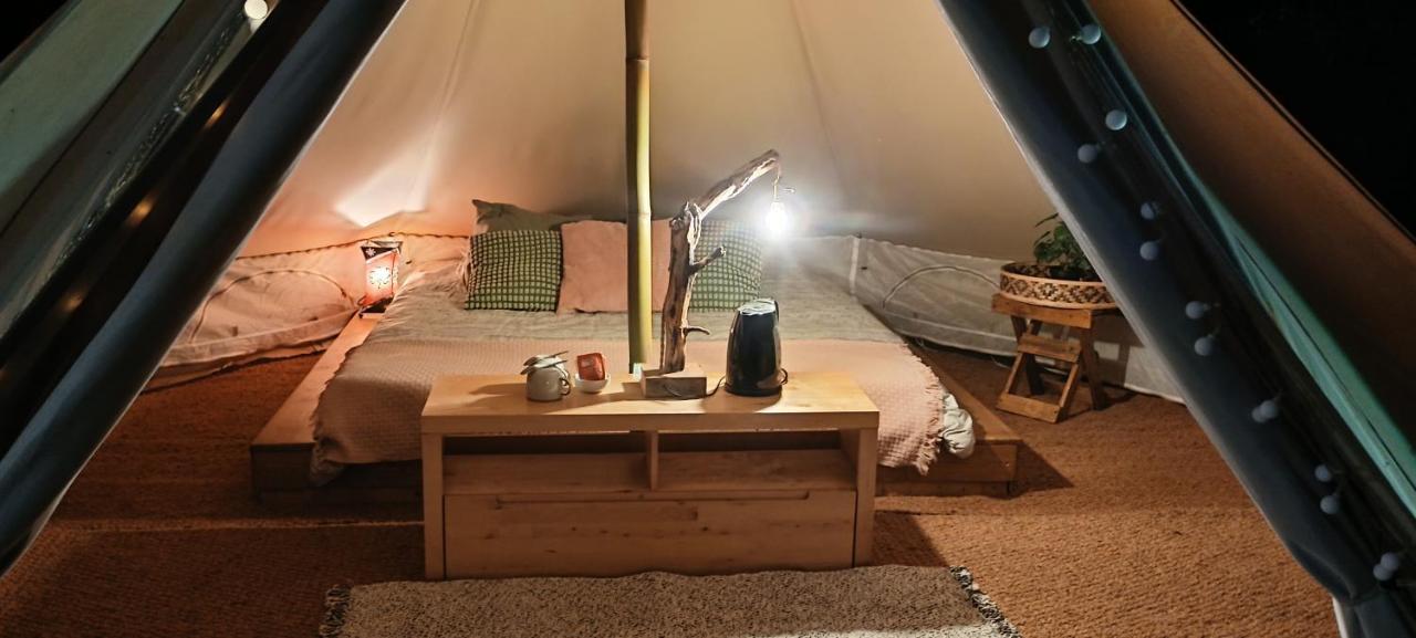 Evasion En Pleine Nature, Tipi Insolite Et Jacuzzi Au Pont Du Gard ! Вер Пон дю Гар Екстериор снимка