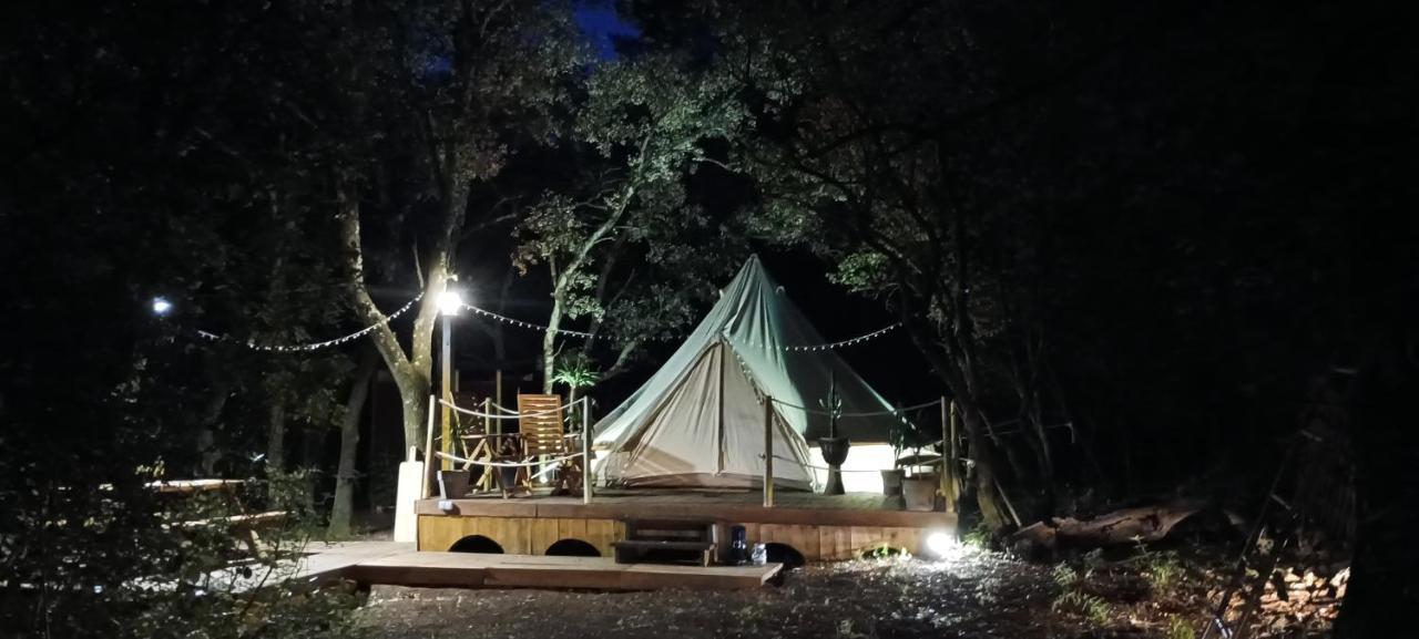 Evasion En Pleine Nature, Tipi Insolite Et Jacuzzi Au Pont Du Gard ! Вер Пон дю Гар Екстериор снимка
